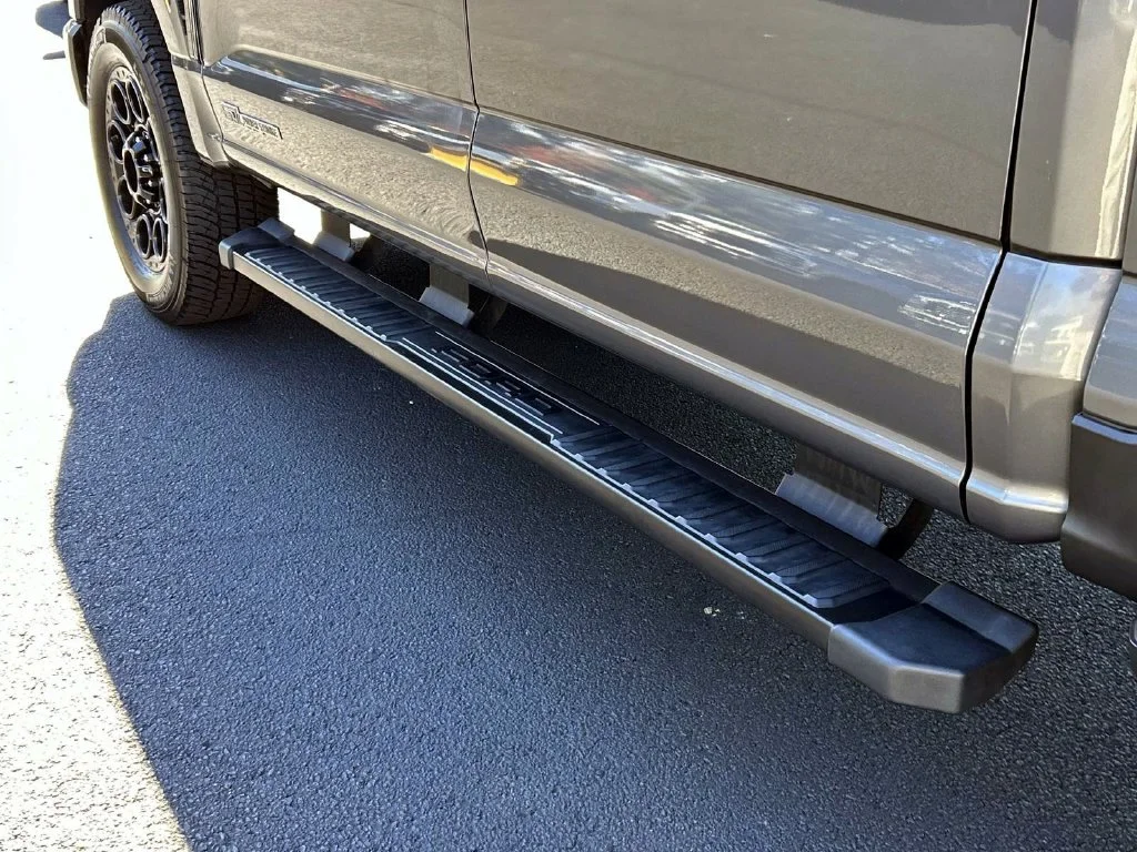 Used 2023 Gray Metallic Ford Lariat image 15