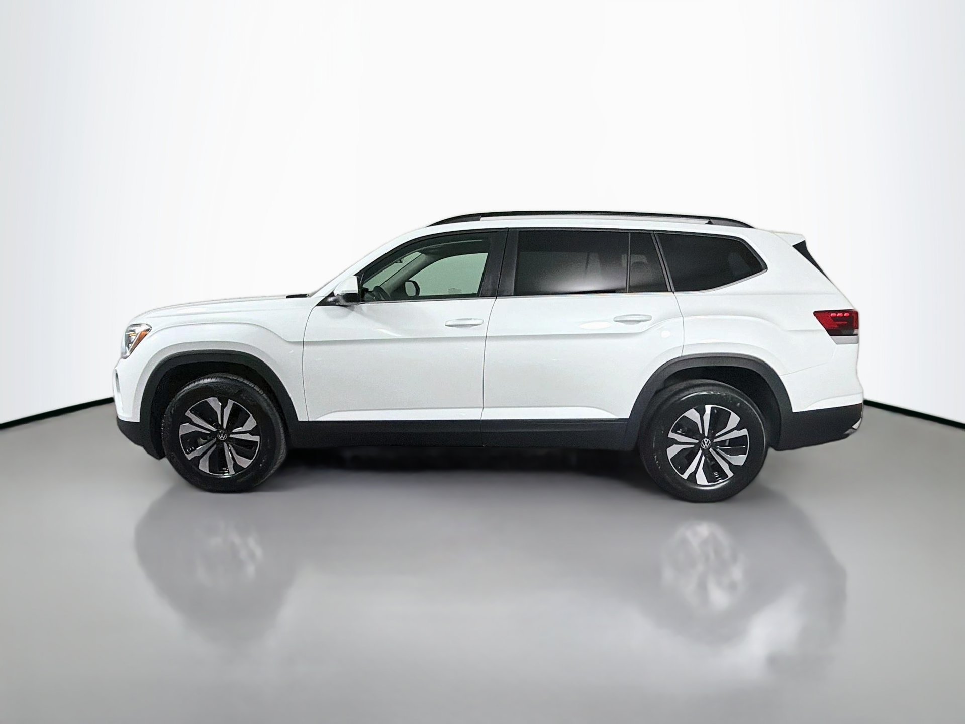 2026 Volkswagen Atlas SE - Photo 8