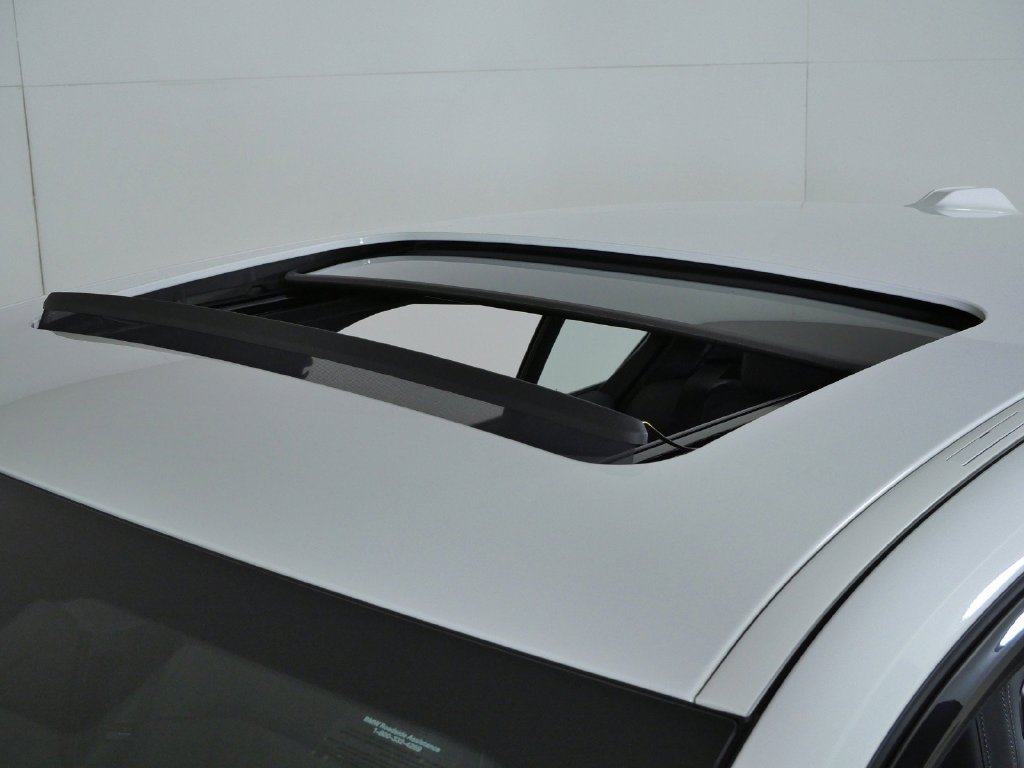 New 2027 Alpine White BMW 530i xDrive image 17