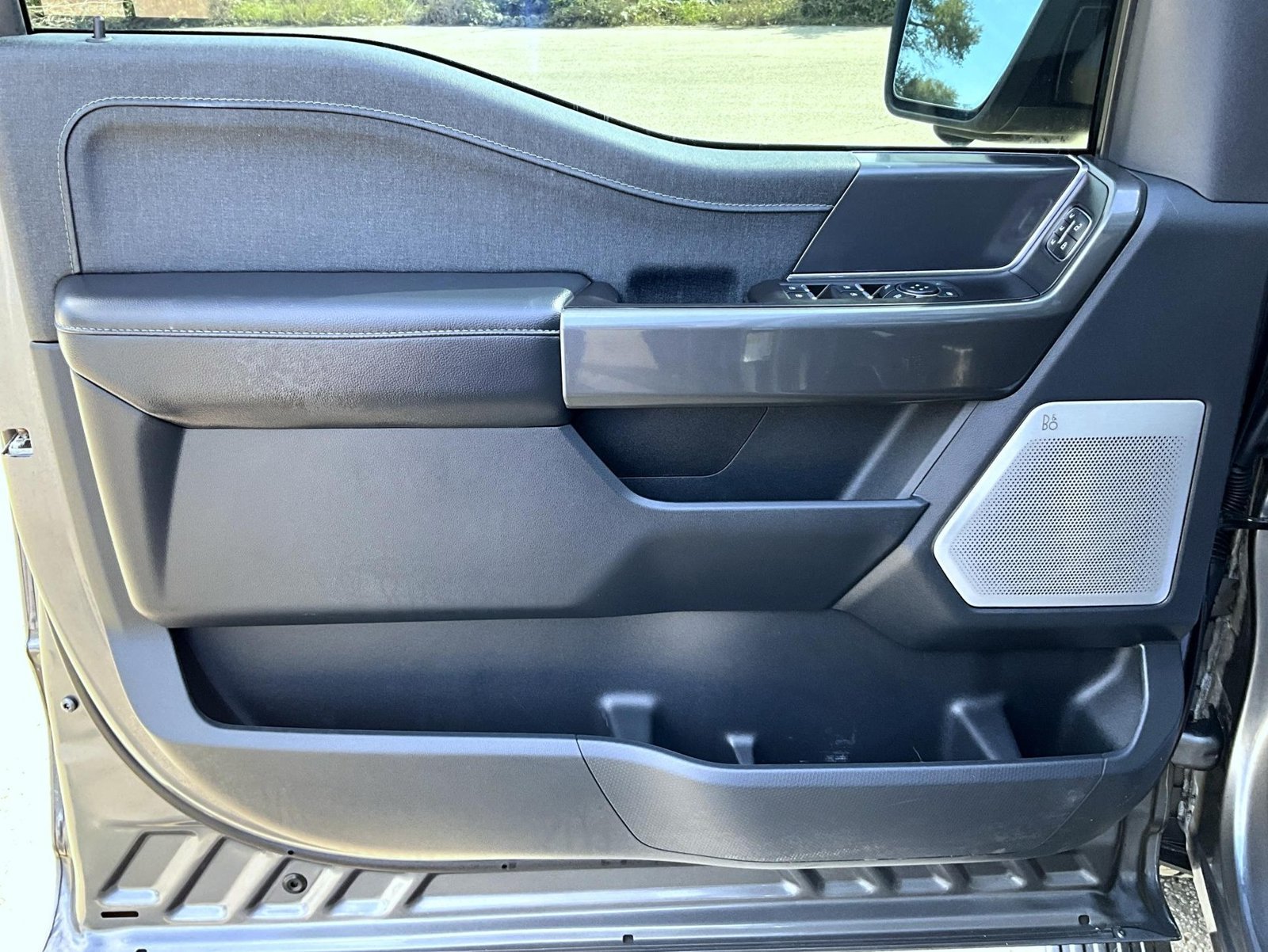 Used 2023 Gray Ford Lariat image 12