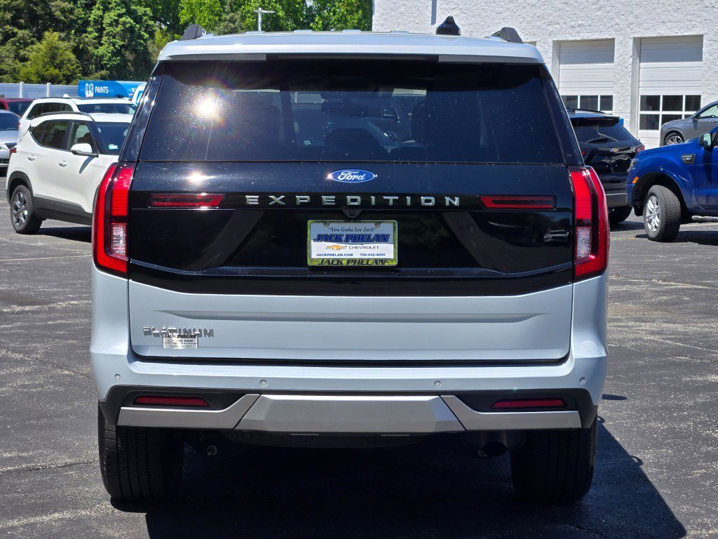 Used 2025 Space Silver Meta Ford Platinum image 14