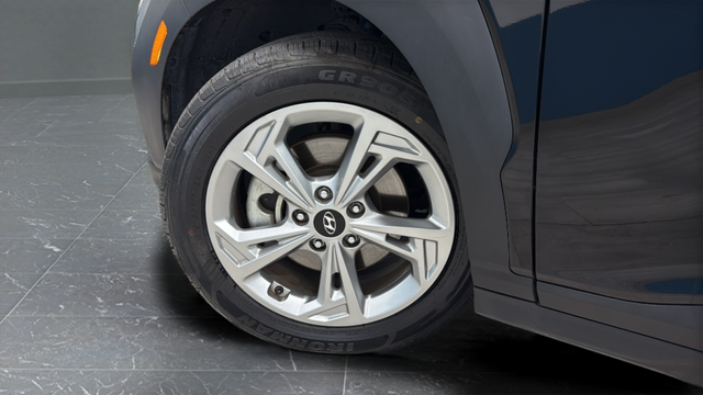 Used 2023 Ultra Black Pearl Hyundai SEL image 32
