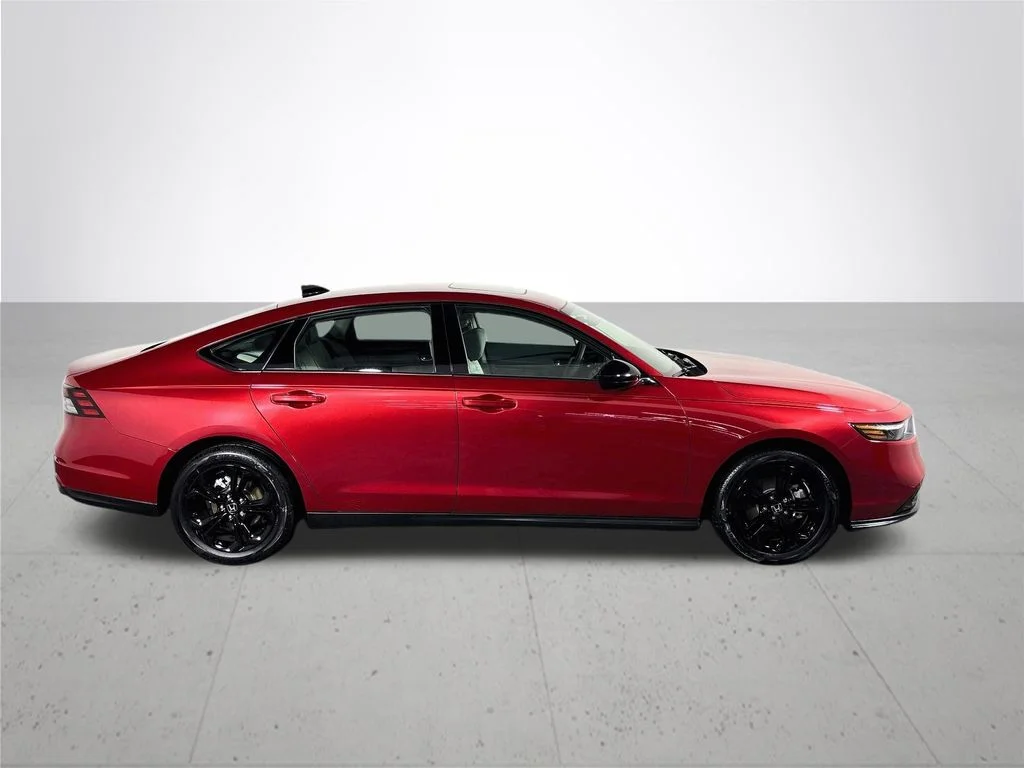 Used 2025 Radiant Red Metallic Honda SE image 5