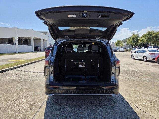 Used 2026 Heavy Metal Toyota XSE 7-Passenger image 28