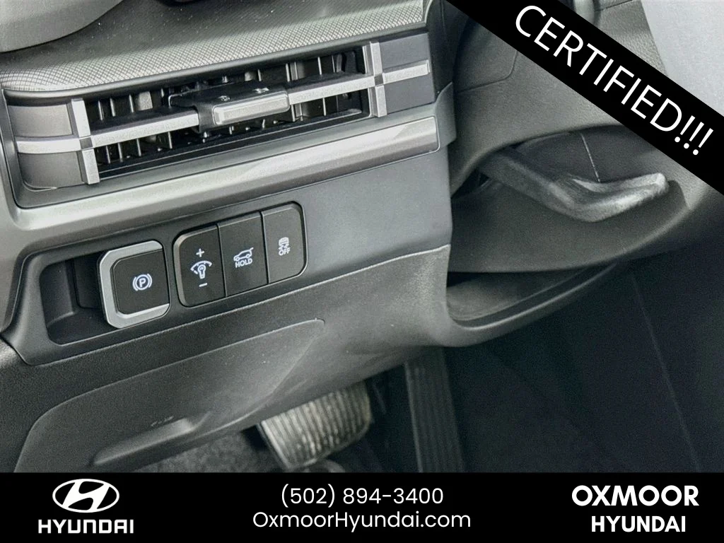 Used 2026 Phantom Black Hyundai SEL image 10