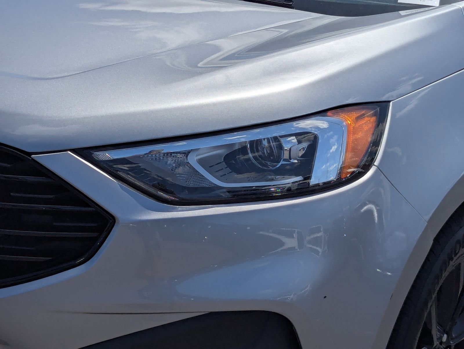 Used 2022 Silver Metallic Ford SE image 13
