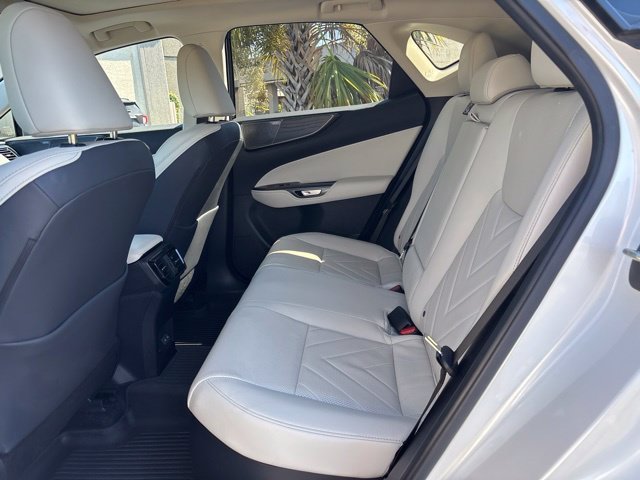 Used 2025 White Lexus 350h Luxury image 7