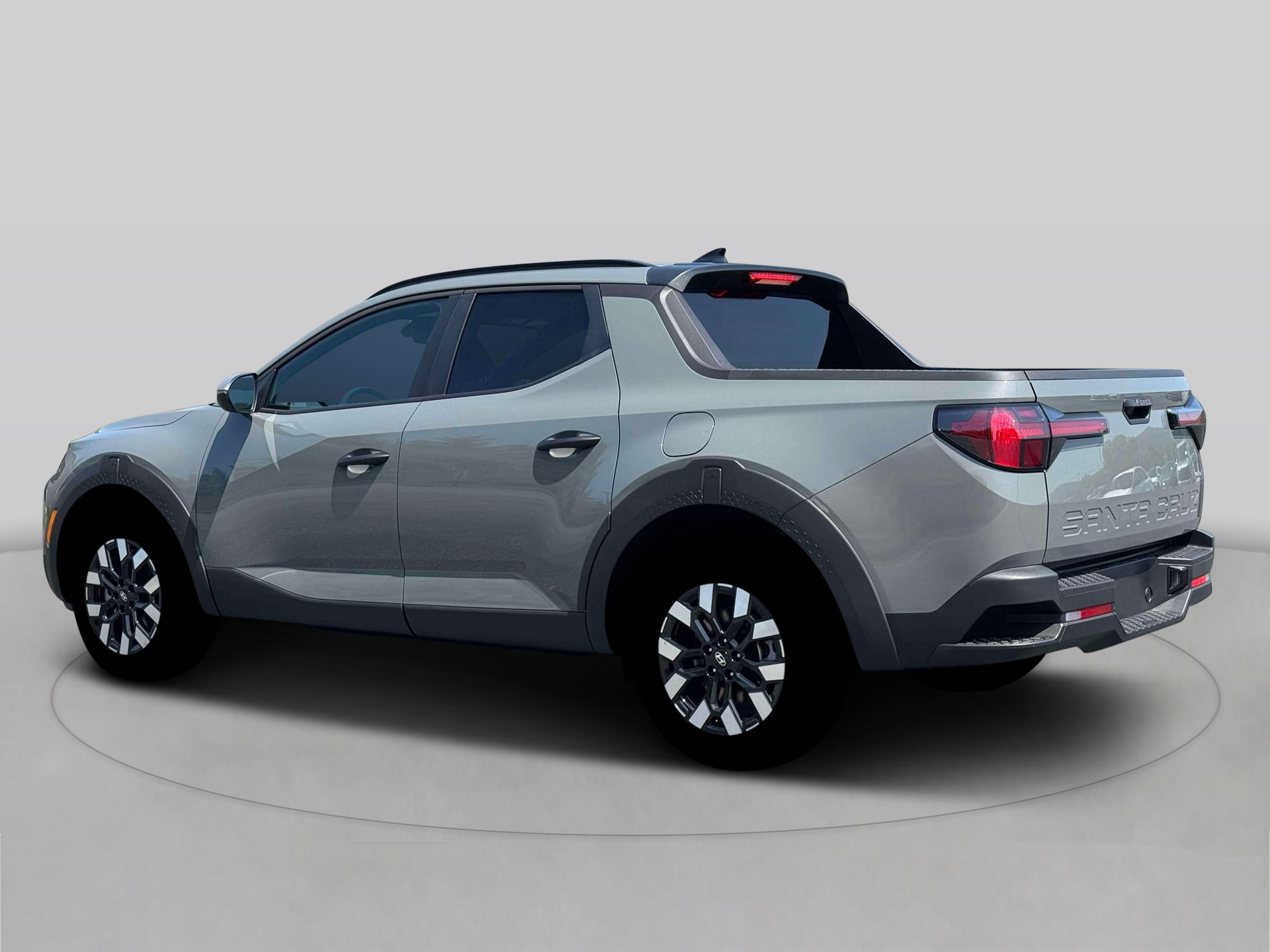 New 2026 Gray Hyundai SEL AWD image 4