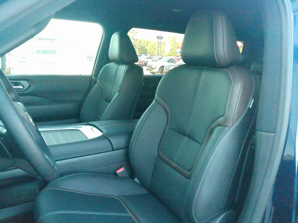 2026 Nissan Armada SL - Photo 13