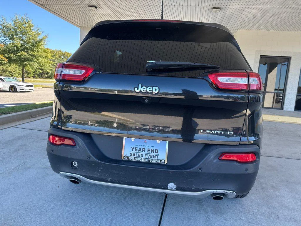 Used 2014 Brilliant Black Crystal Pearlcoat Jeep FWD 4dr Limited image 3