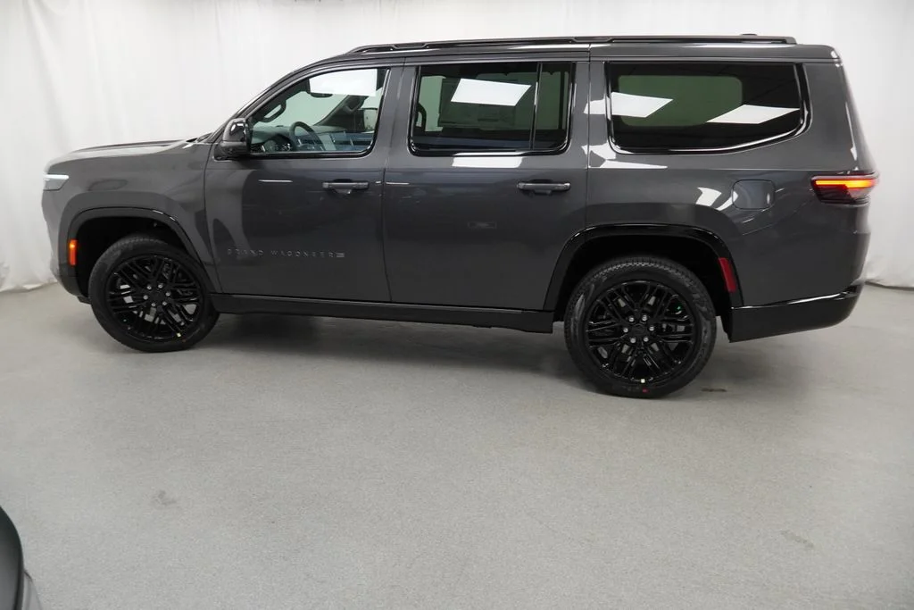 New 2026 Baltic Gray Metallic Clearcoat Jeep Limited Reserve image 14