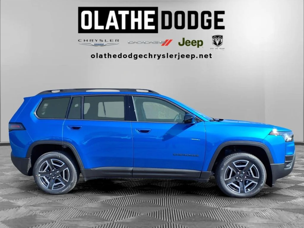New 2026 Hydro Blue Pearl-Coat Exterior Paint Jeep Laredo image 29