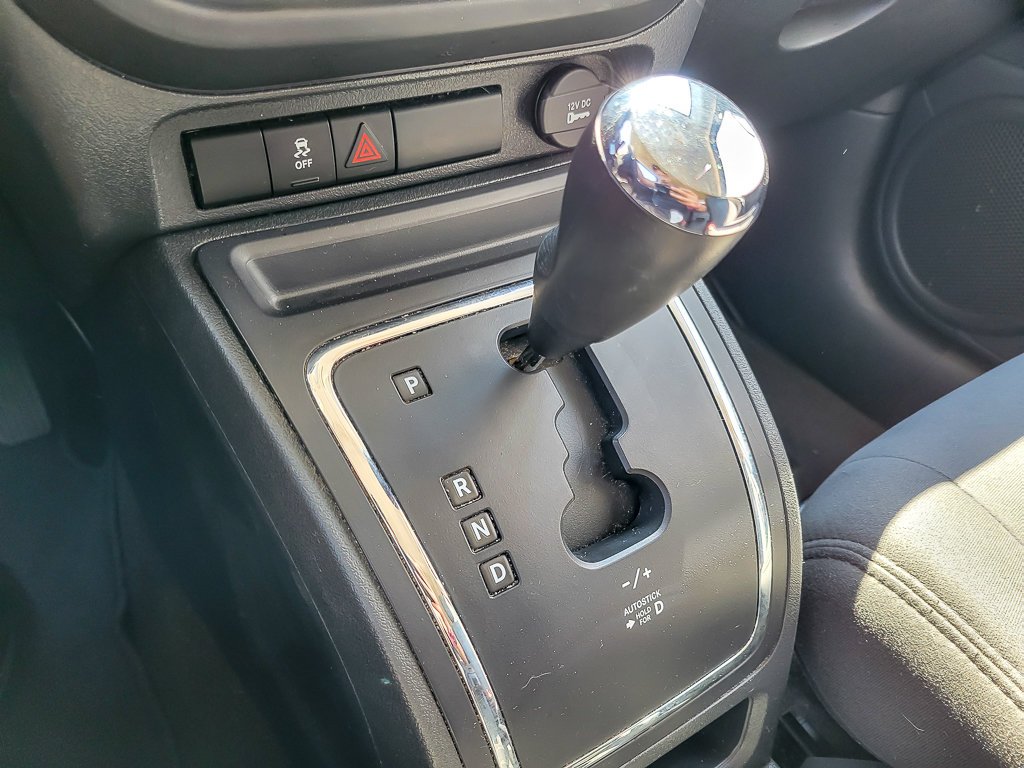 Used 2015 Billet Silver Metallic Clearcoat Jeep Sport image 14