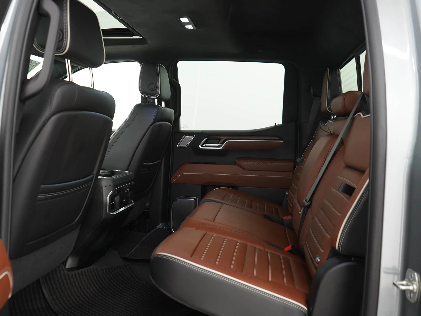 Used 2025 Sterling Metallic GMC Denali Ultimate image 14