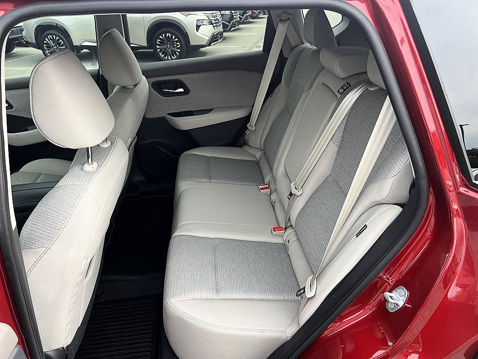 Used 2022 Scarlet Ember Tintcoat Nissan SV image 14