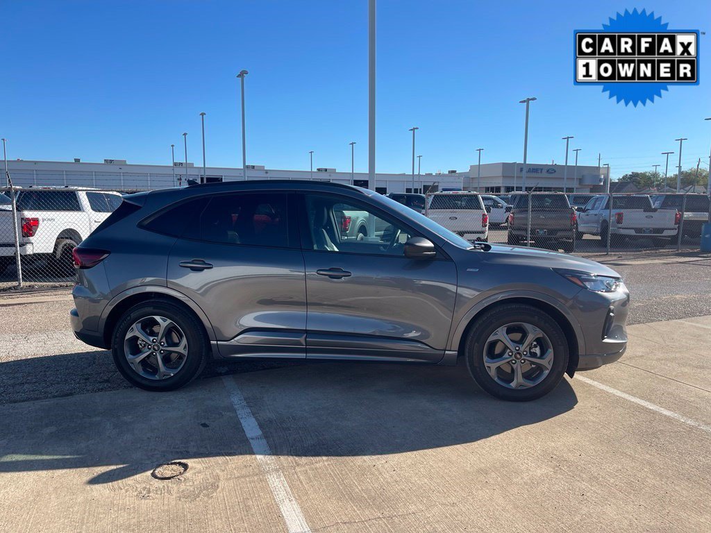 Used 2023 Gray Metallic Ford ST-Line image 3