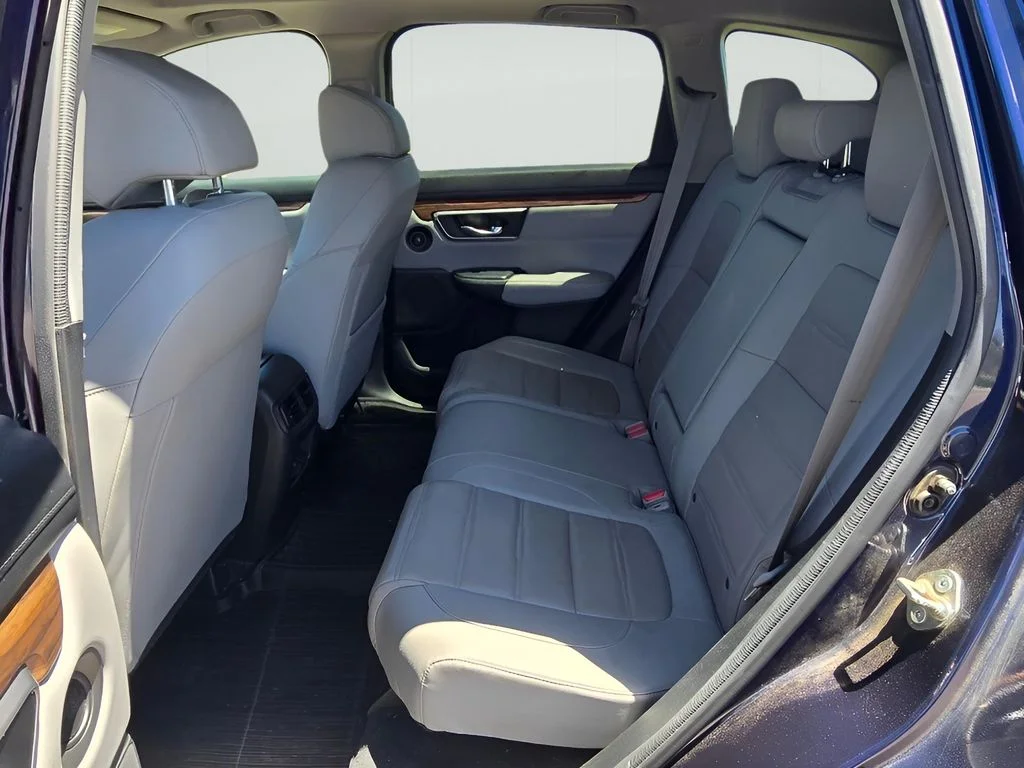 Used 2018 Obsidian Blue Pearl Honda EX-L image 11