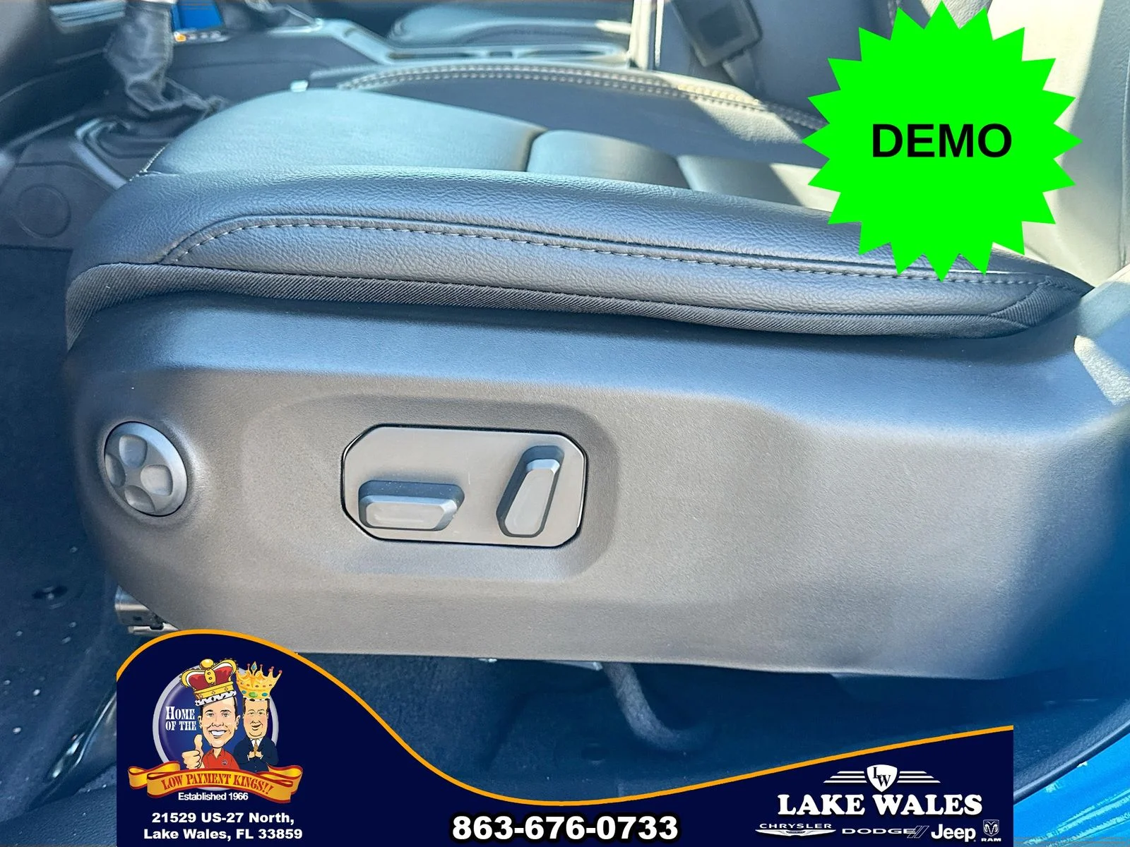 New 2026 Hydro Blue Pearl-Coat Exterior Paint Jeep  image 17