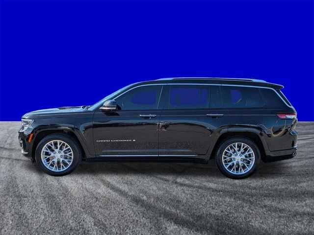 Certified Used 2021 Diamond Black Jeep Summit image 7