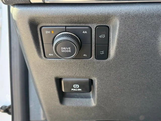 Used 2025 White Ford Platinum image 18