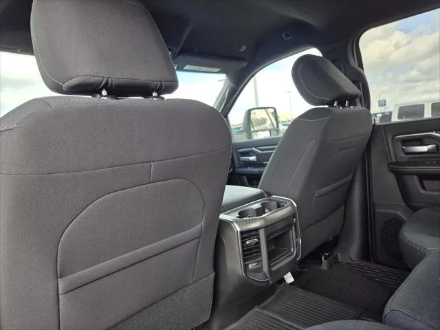 New 2026 Diamond Black Crystal Pearl-Coat Exterior Paint RAM Big Horn image 20