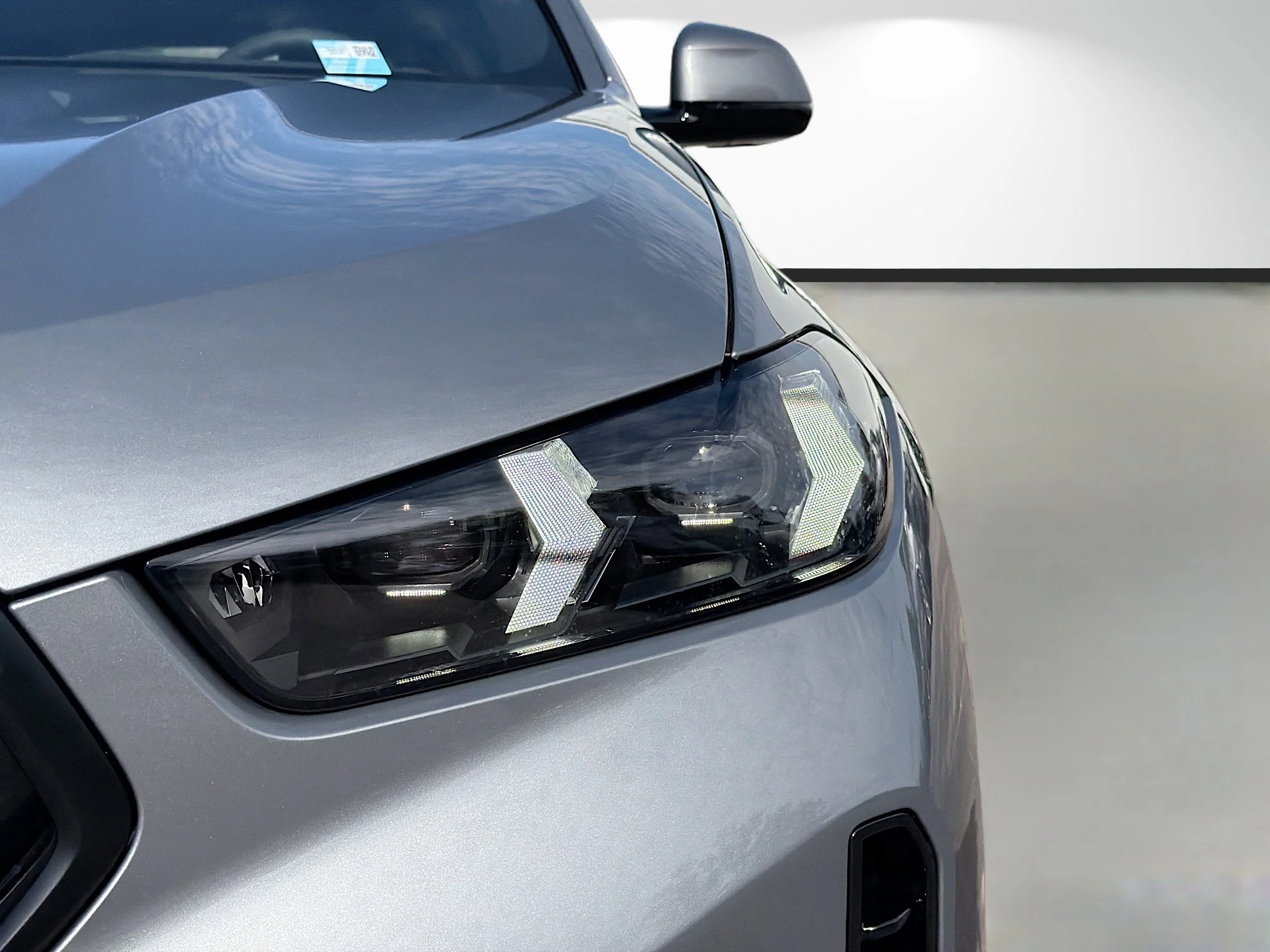New 2027 Skyscraper Grey Metallic BMW xDrive40i image 9