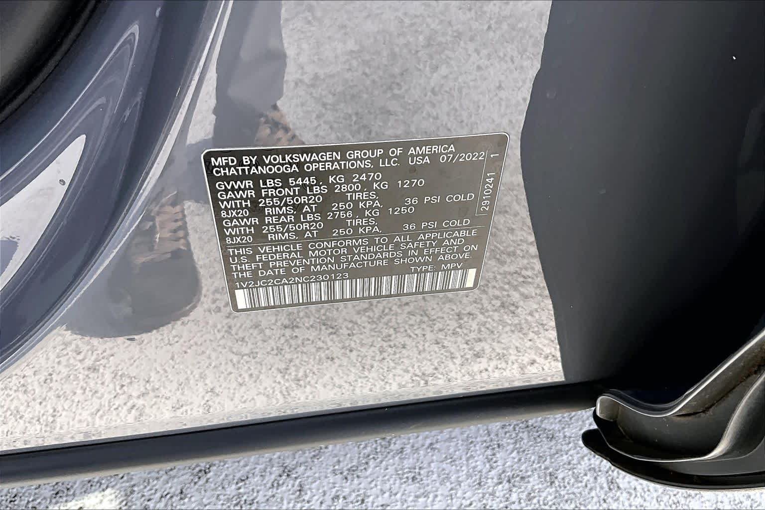 Used 2022 Pure Gray Volkswagen 2.0T SE w/Technology image 32