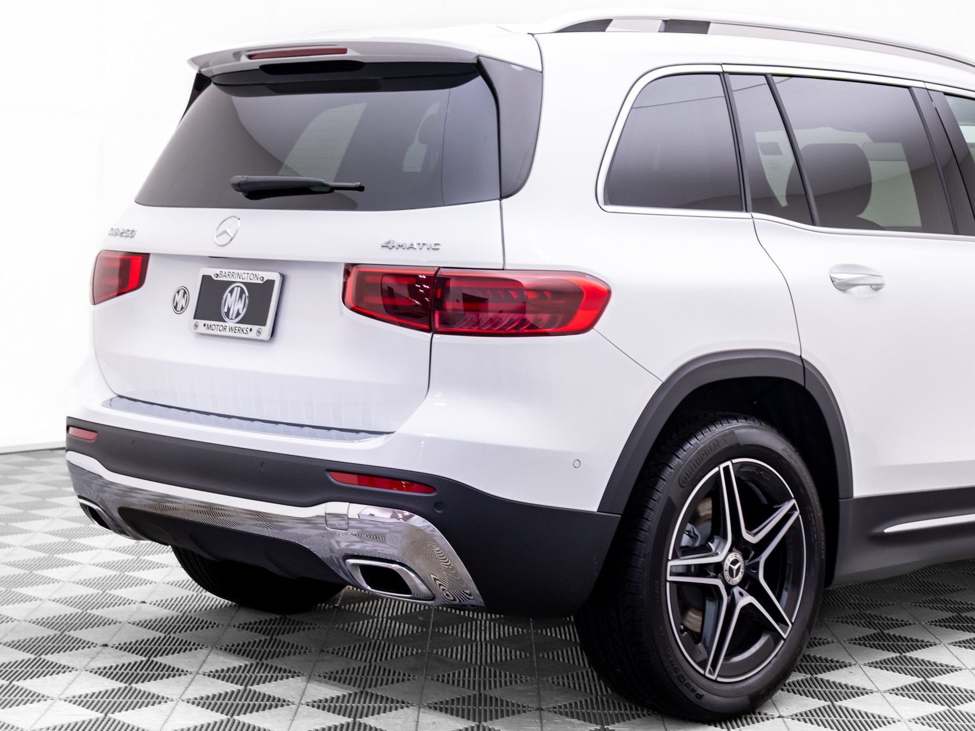 New 2026 Polar White Mercedes-Benz GLB 250 image 69