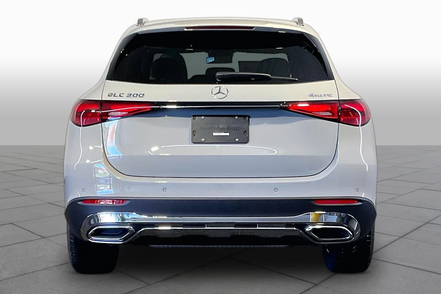 New 2027 MANUFAKTUR Alpine Grey Mercedes-Benz GLC 300 image 4