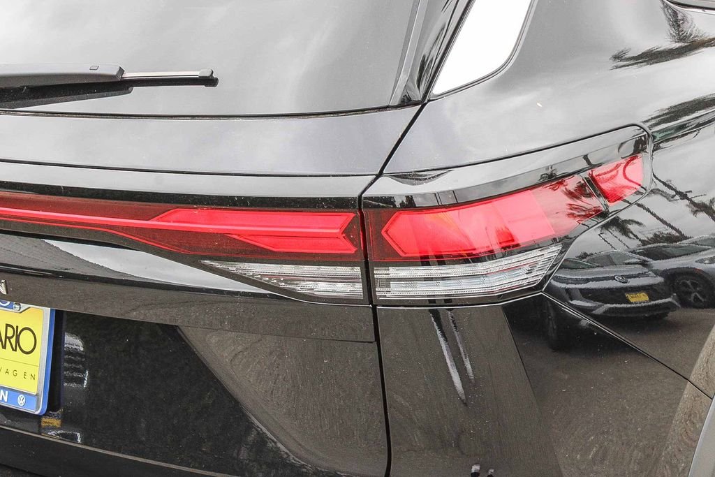 New 2026 Black Volkswagen 2.0T SE image 9