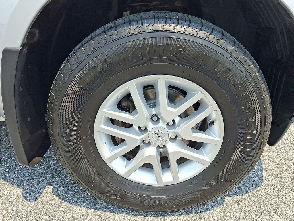 Used 2019 Silver Nissan SV image 9