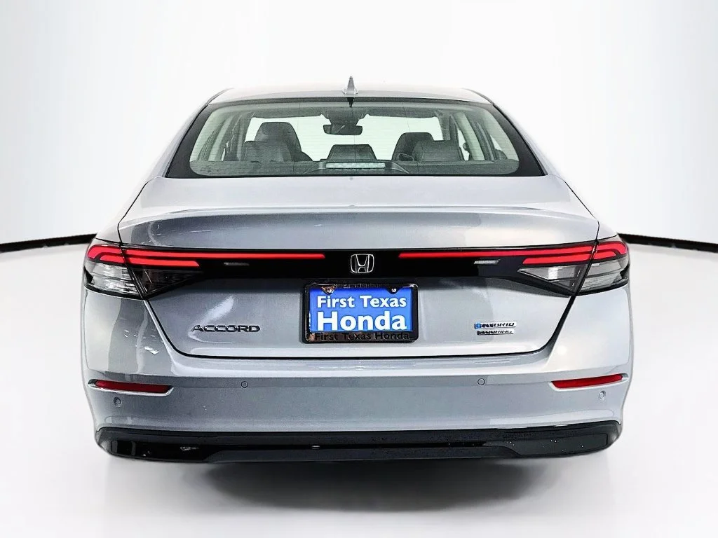 New 2026 Urban Gray Pearl Honda Touring image 6