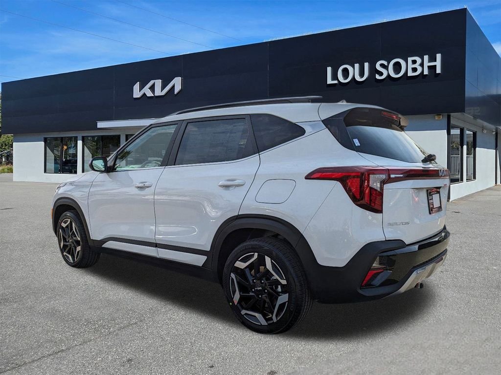 New 2024 Snow White Pearl Kia SX image 5