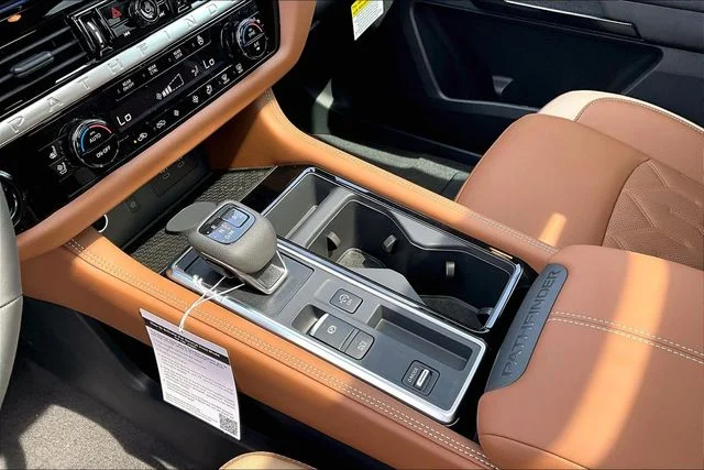New 2026 Nissan Pathfinder Platinum 4D Sport Utility