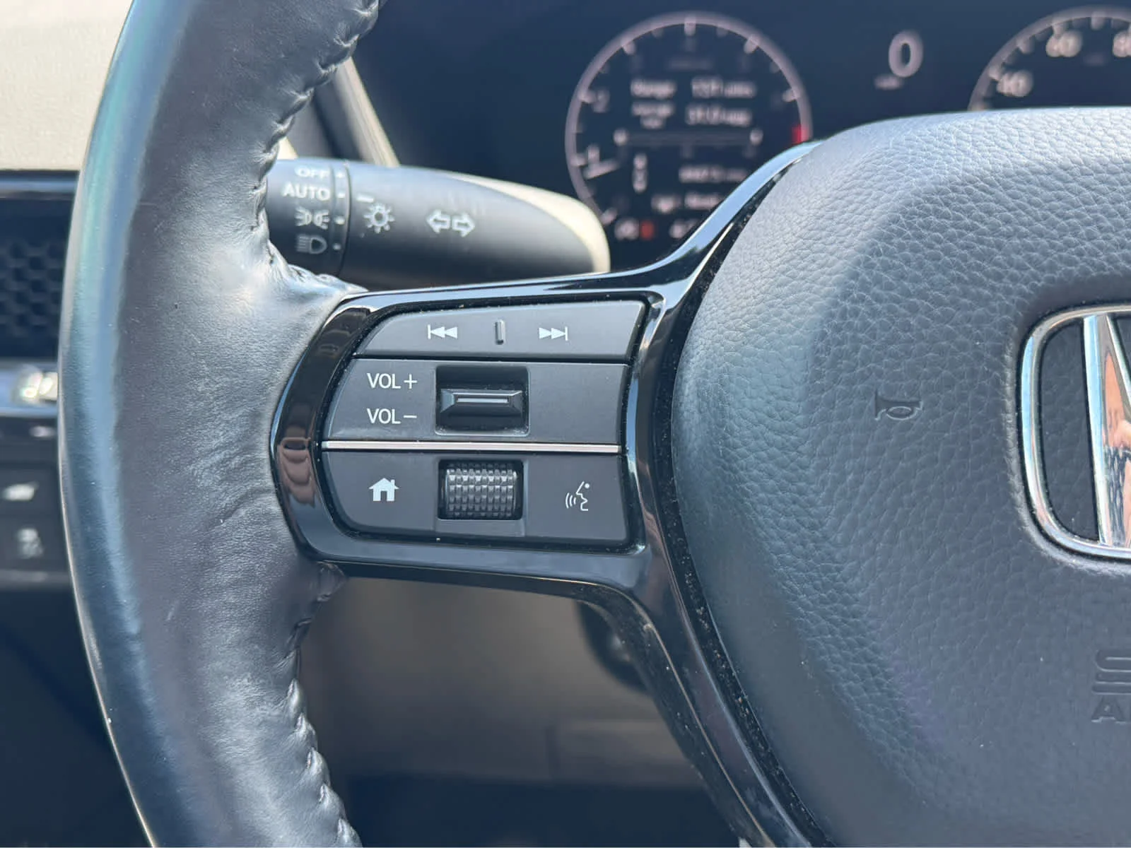 Used 2023 Urban Gray Pearl Honda EX-L image 24