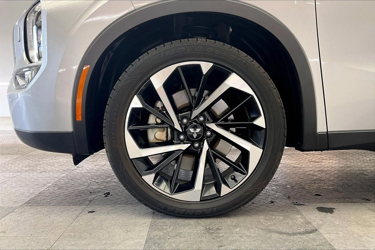 2023 Mitsubishi Outlander Plug-In Hybrid SE - Photo 8