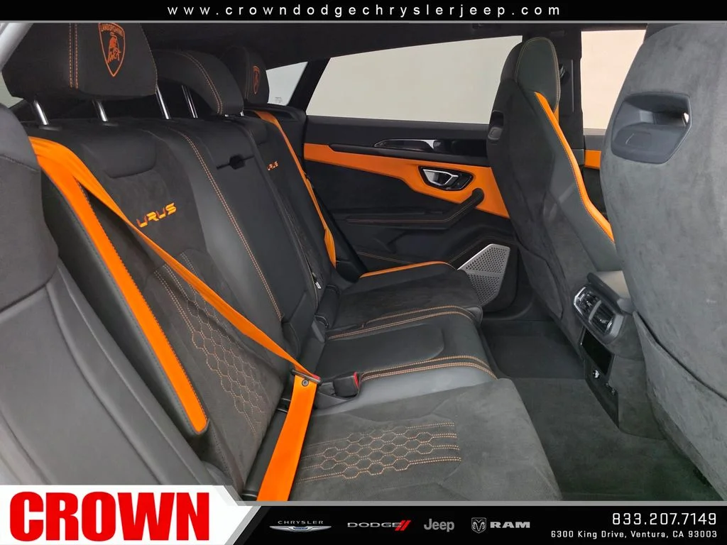 Used 2024  Lamborghini S image 27