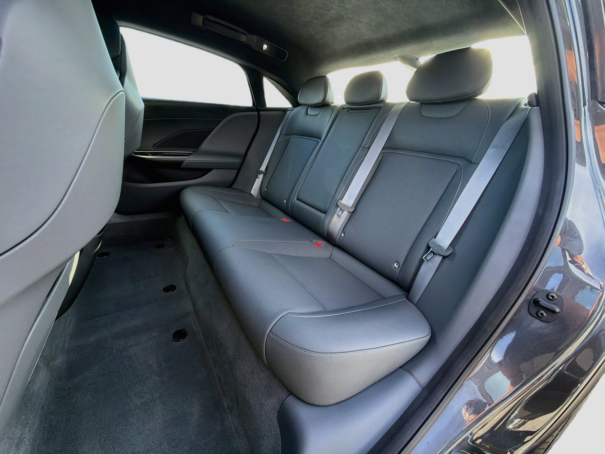 Used 2024 Quantum Gray Metallic Lucid Touring image 21