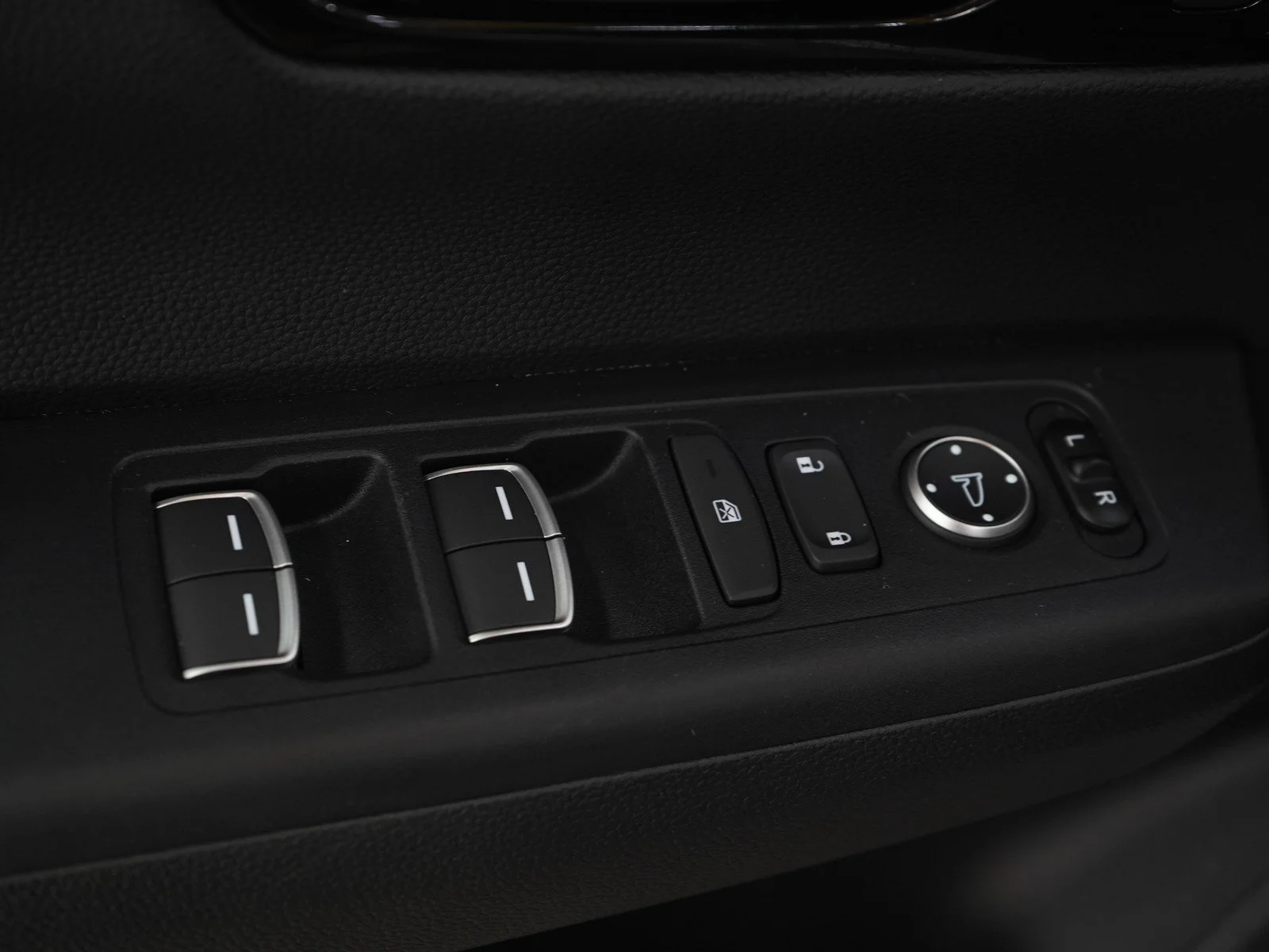 Used 2025  Honda 5D WAGON EX-L AWD image 22