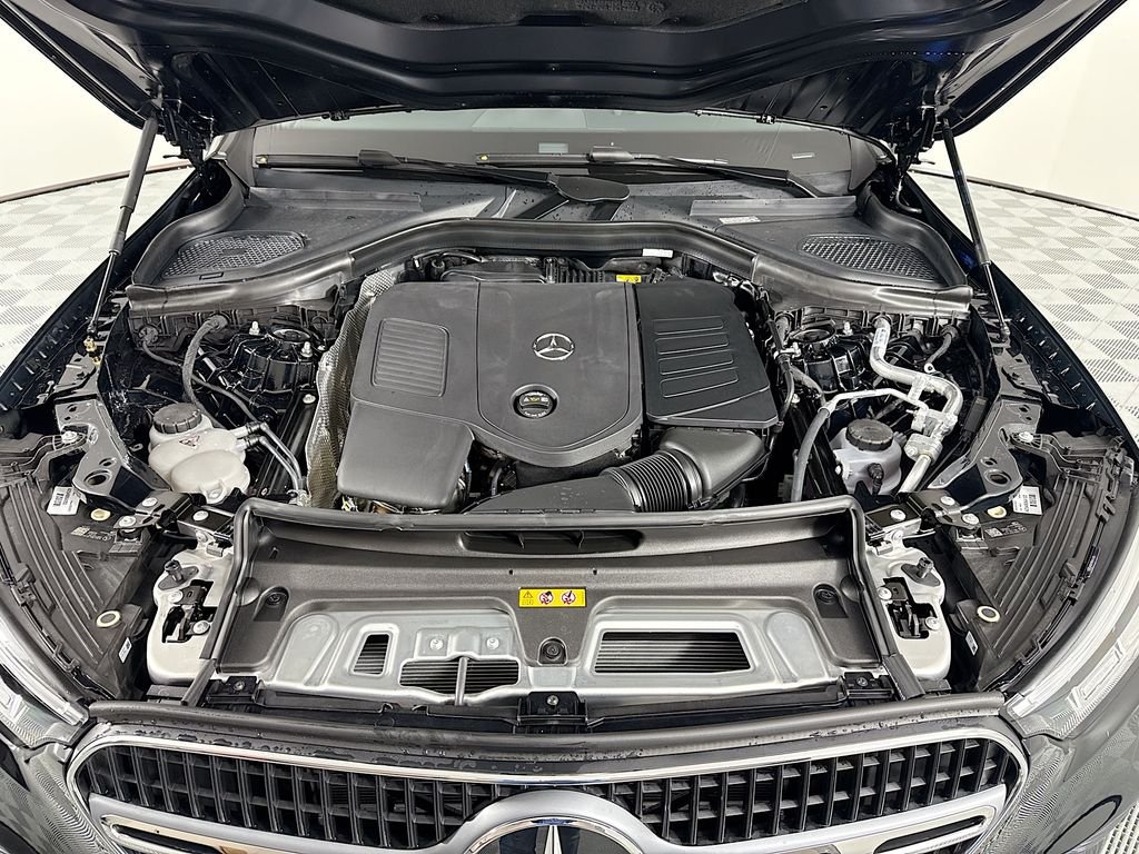 Used 2026 Black Mercedes-Benz GLC 300 image 31