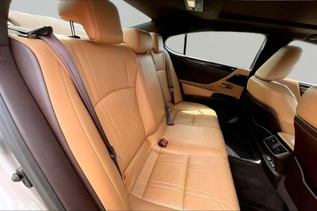 Used 2020 Silver Lexus 350 Luxury image 29