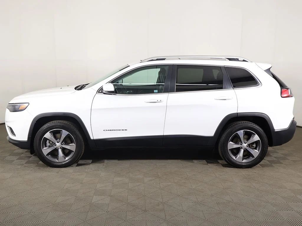 Used 2019 White Jeep Limited image 17