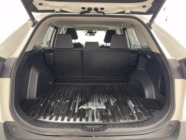 2019 Toyota RAV4 XLE - Photo 20