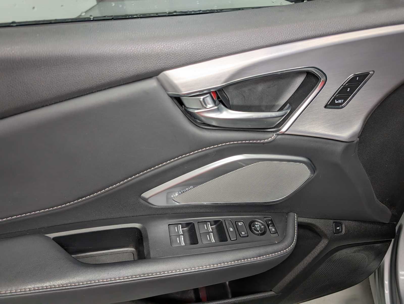 Used 2023 Lunar Silver Metallic Acura w/Technology Package image 40