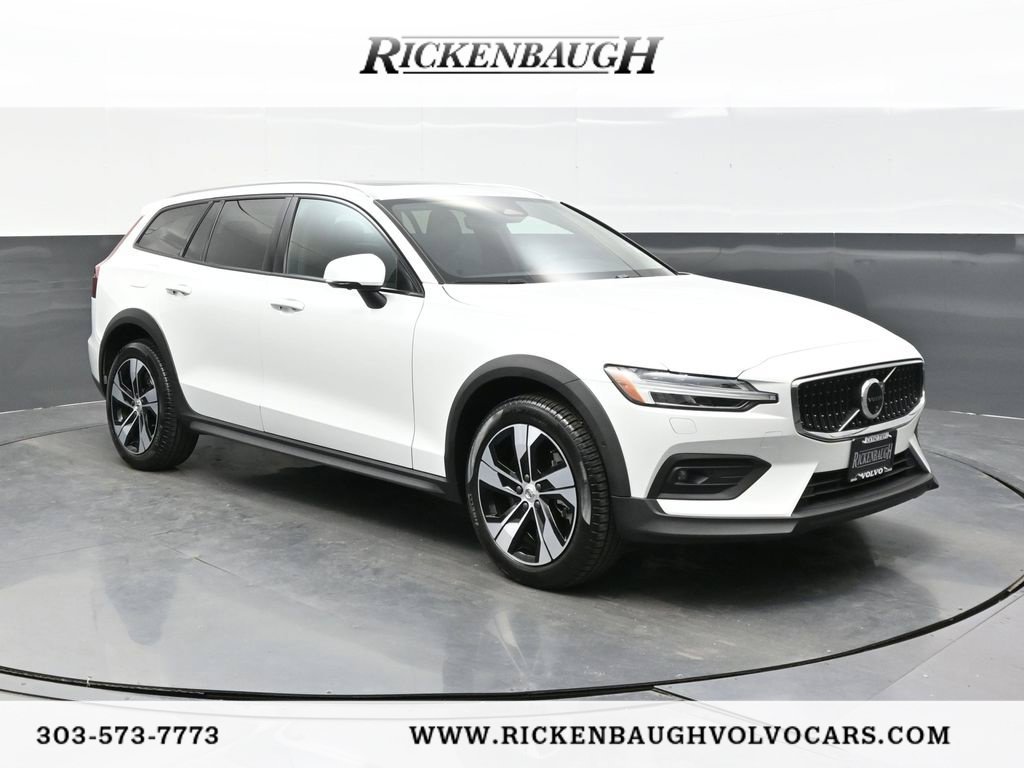2026 Volvo V60 Cross Country