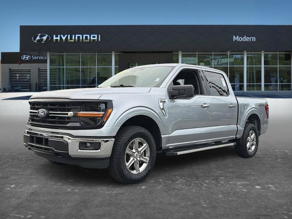Used 2025 Silver Metallic Ford XLT image 1