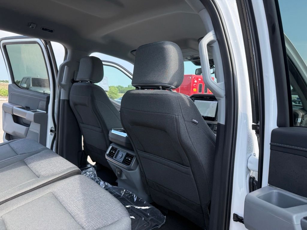 New 2026 Oxford White Ford XLT image 20
