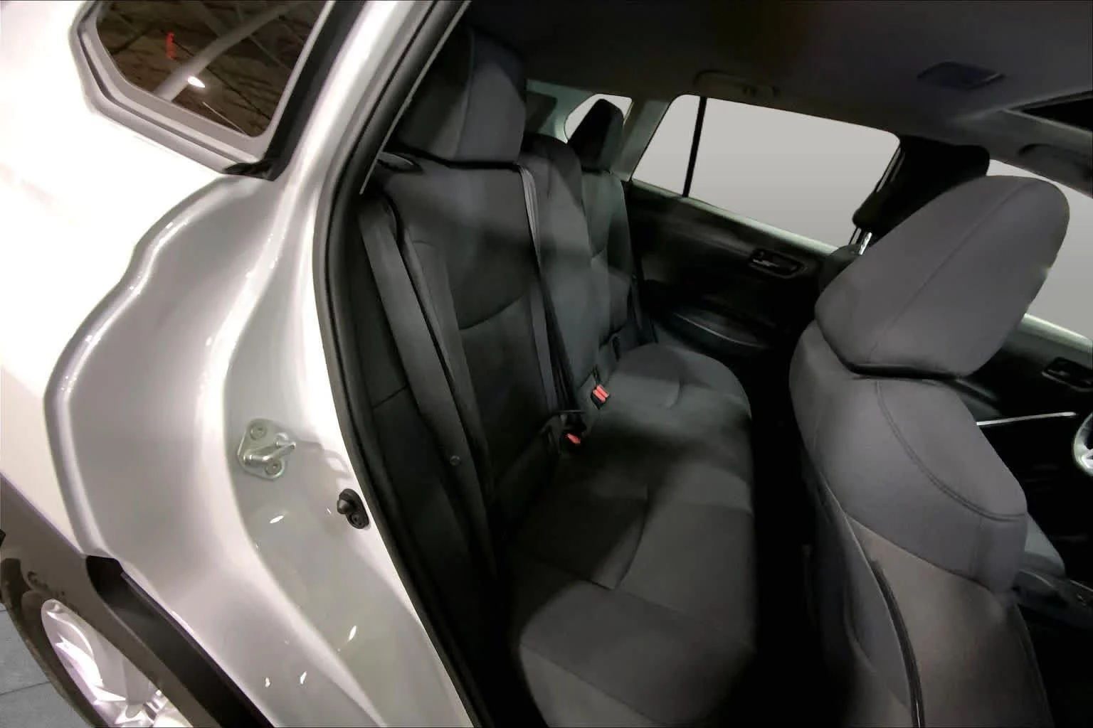 Used 2024 Wind Chill Pearl Toyota LE image 20