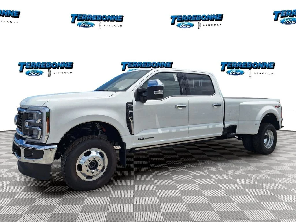2026 Ford Super Duty F-350 Lariat