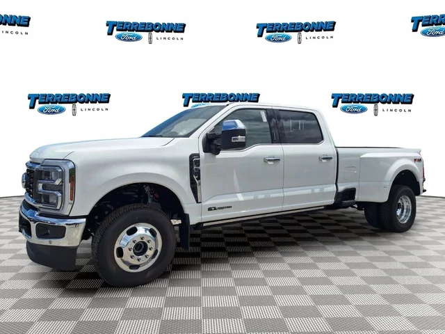 2026 Ford Super Duty F-350® Lariat®